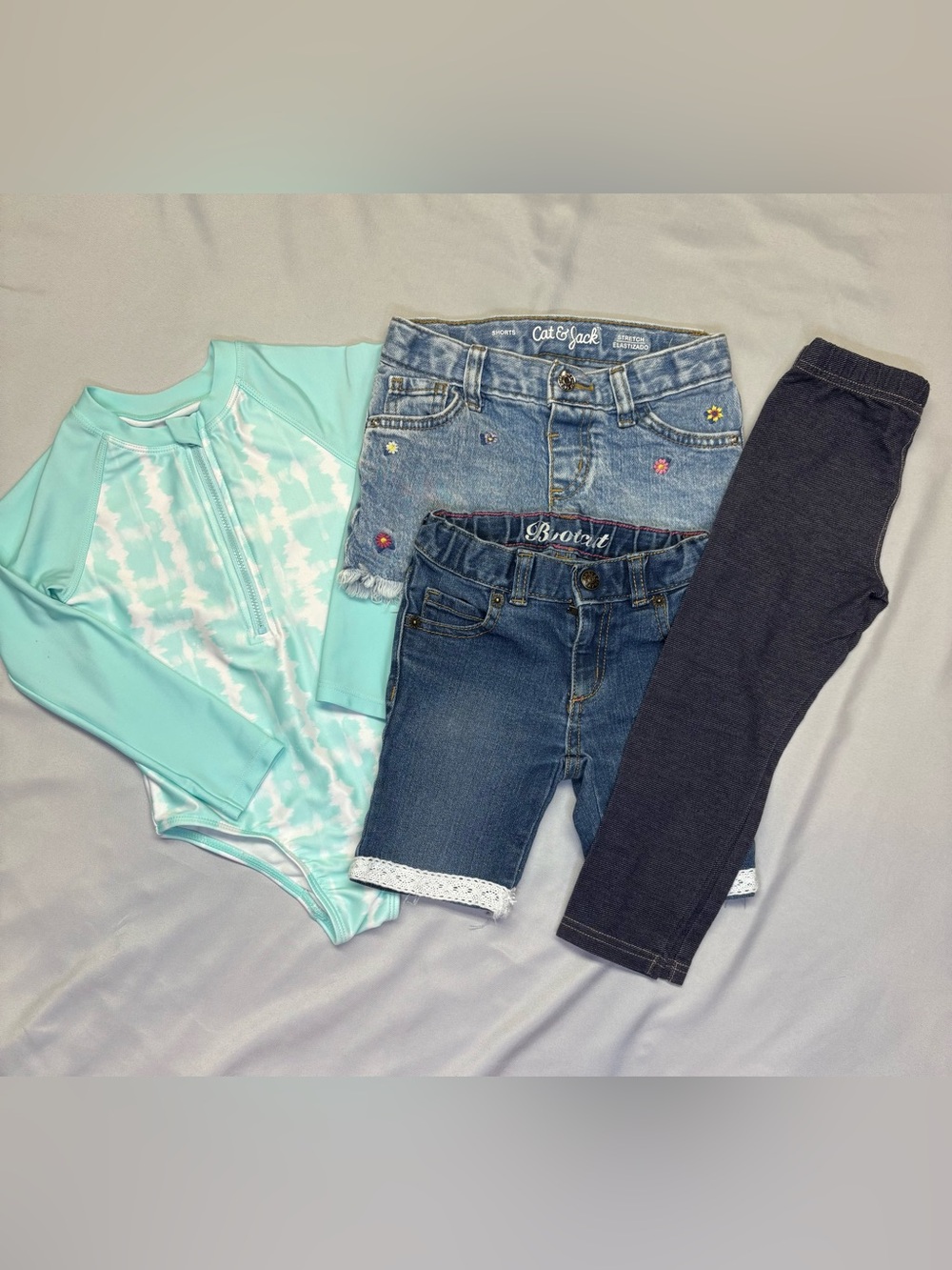 Bundle girl swingsuit with Two Denim Shorts and Navy Leggings 3T
